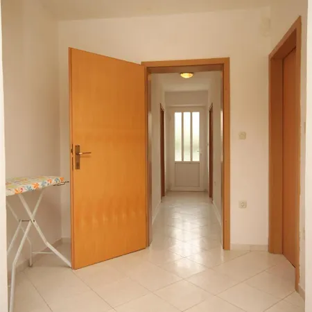 Apartment With A Parking Space - 6885